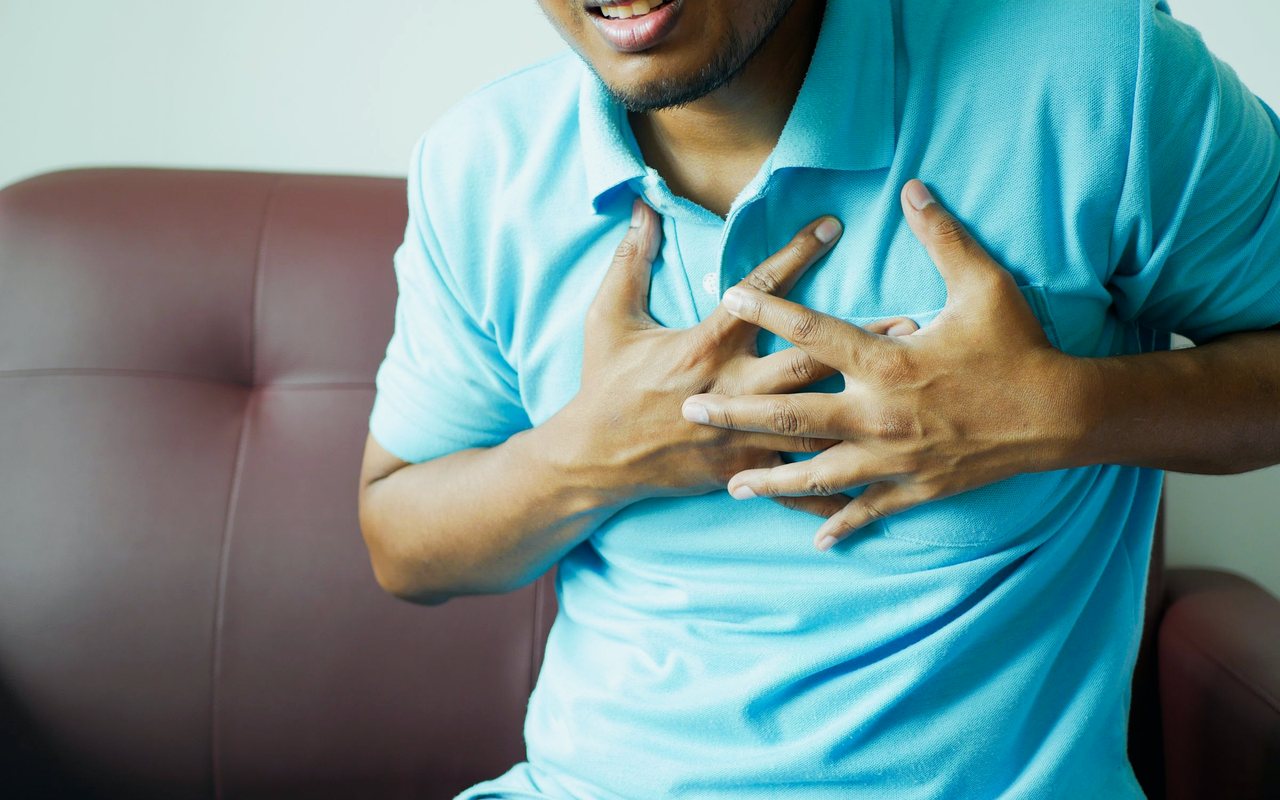 Hernia hiatal y reflujo: síntomas, diagnóstico y tratamiento neuroquirúrgico en Tijuana