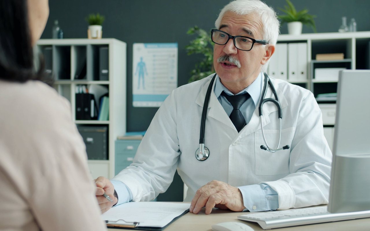 Clinical history — Dr. Ari Salvador Salgado Rodríguez