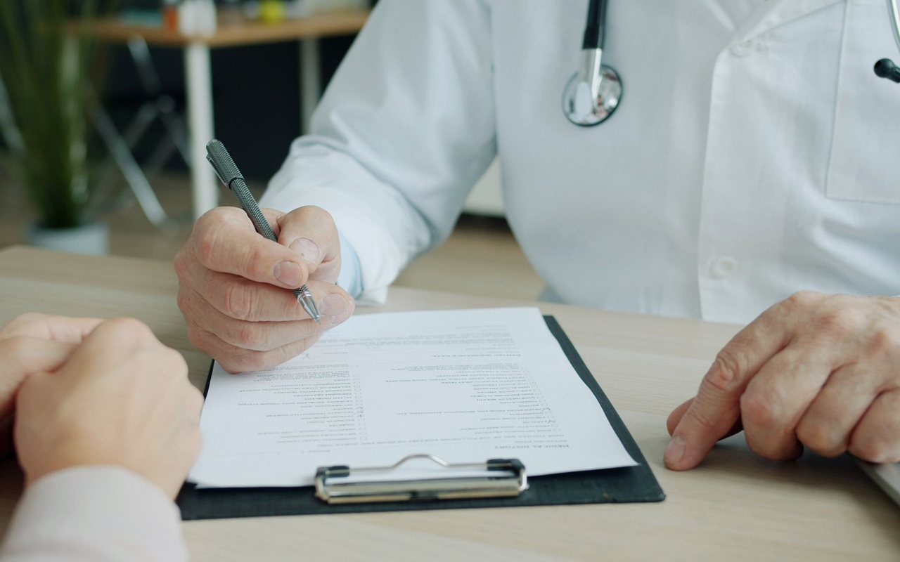 Plan, risk and consent — Dr. Ari Salvador Salgado Rodríguez